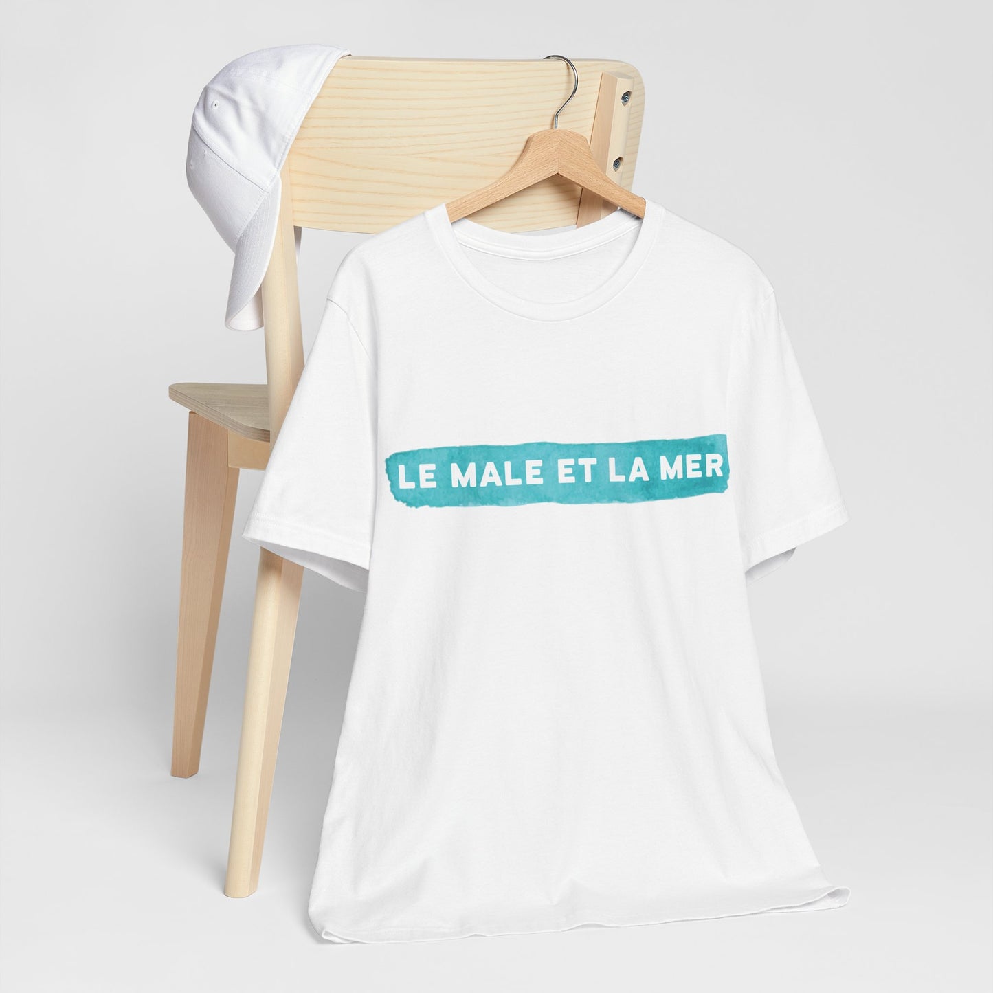 Surfer Shirt "Le Male et la Mer" | Relaxed Summer Vibe | Unisex Casual Wear, Beach Shirt Flat Art, Wellen, Minimalistisches Design