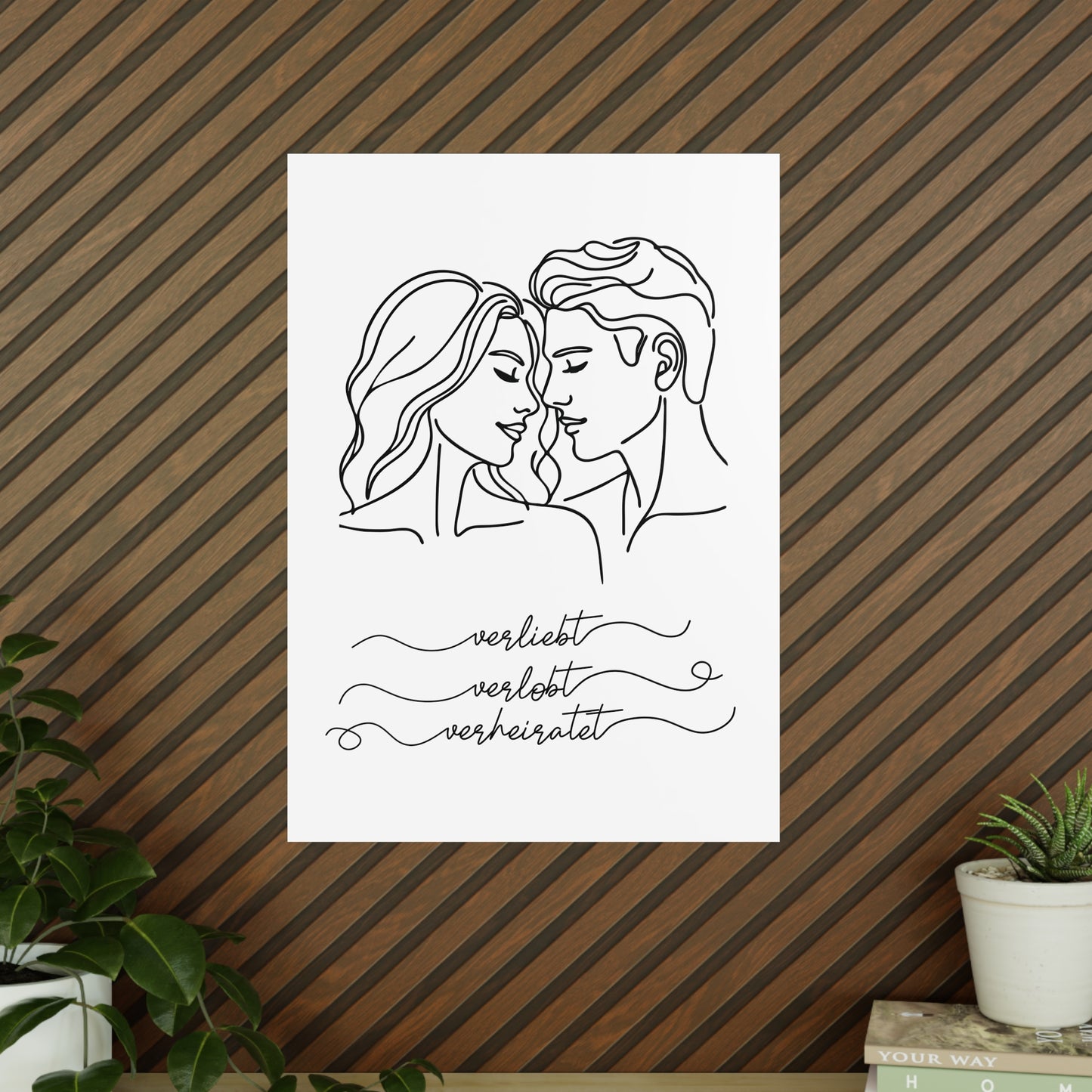 Minimalistisches Poster "Verliebt, verlobt, verheiratet" Frau mit welligen Haaren