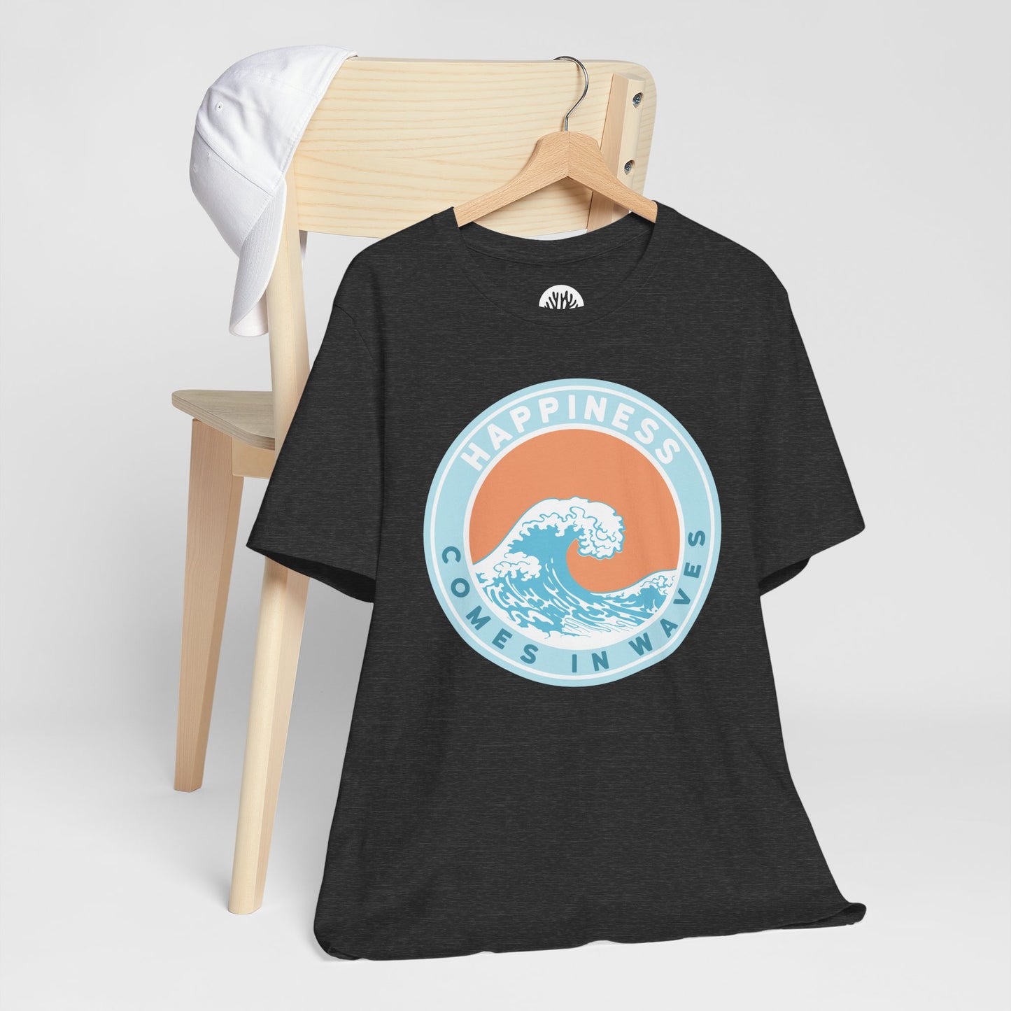 Surfer Shirt "Happiness comes in Waves"
