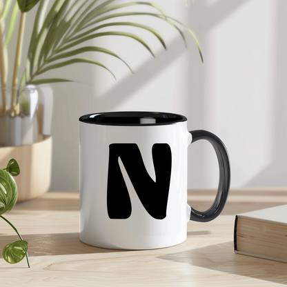 Personalisierte Tasse "Mare" mit Initiale - Stilvolles Design in Schwarz-Weiß